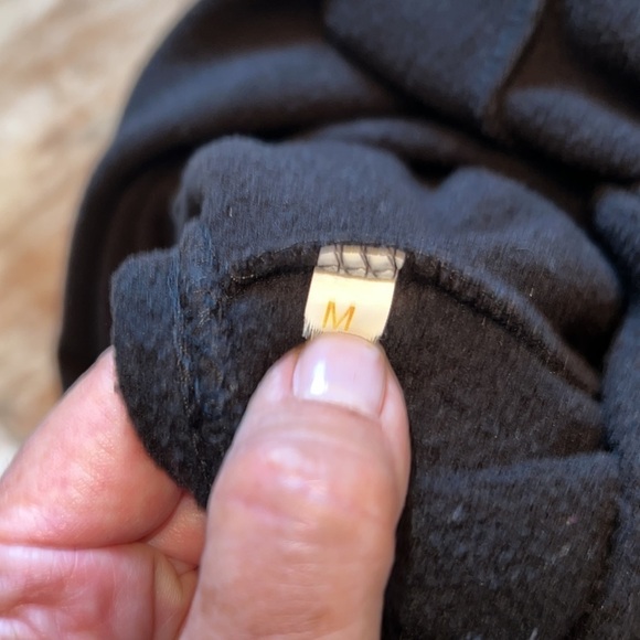 LOS ANGELES Black Cropped Hoodie w/ Rose, Size M - Picture 6 of 8